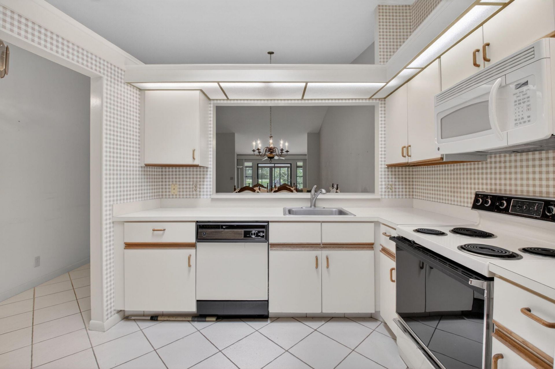 10939 Roebelini Palm Court, Unit A, Boynton Beach, FL 33437 Photo