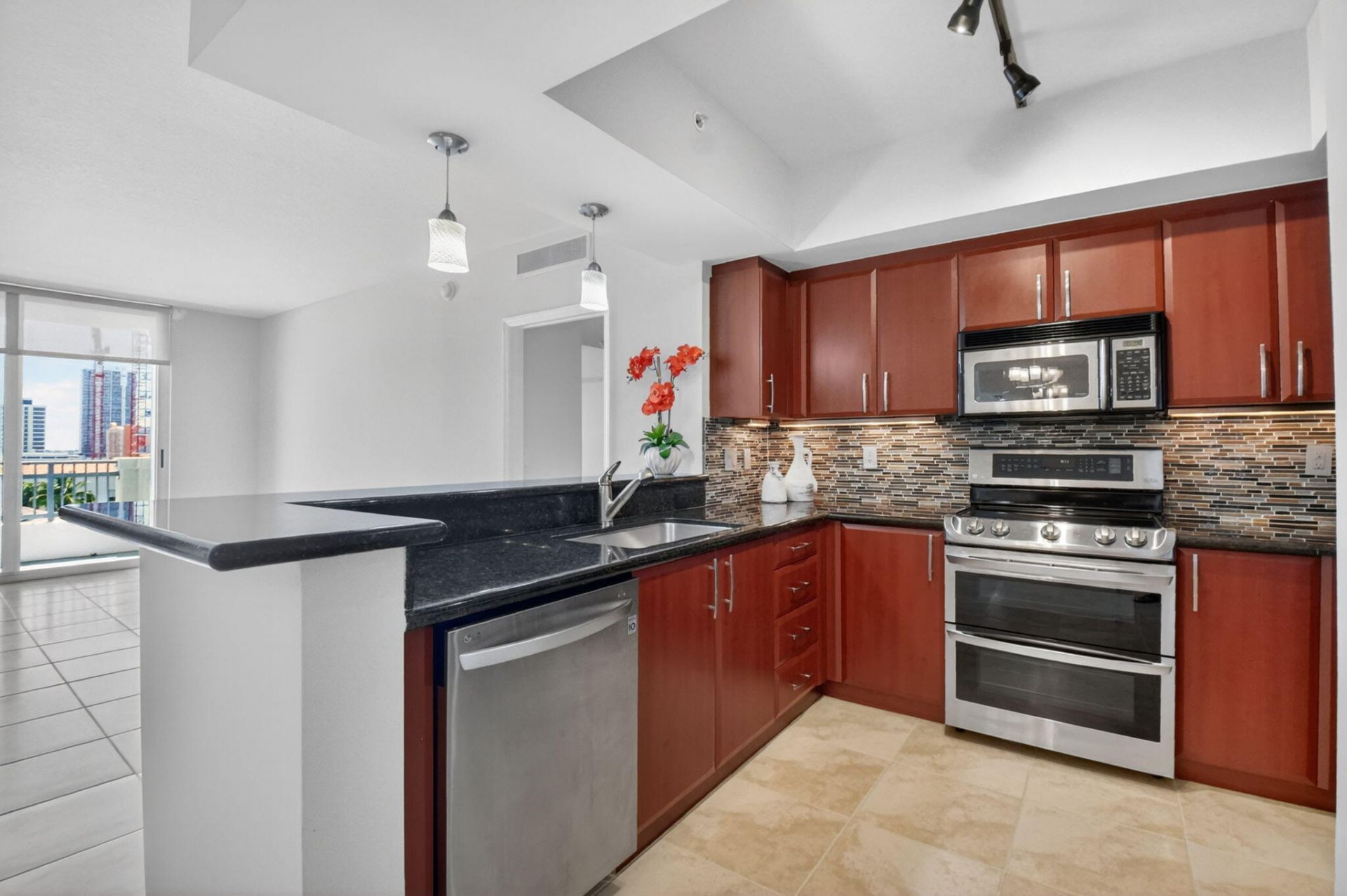 403 S Sapodilla Avenue, Unit 511, West Palm Beach, FL 33401 Photo