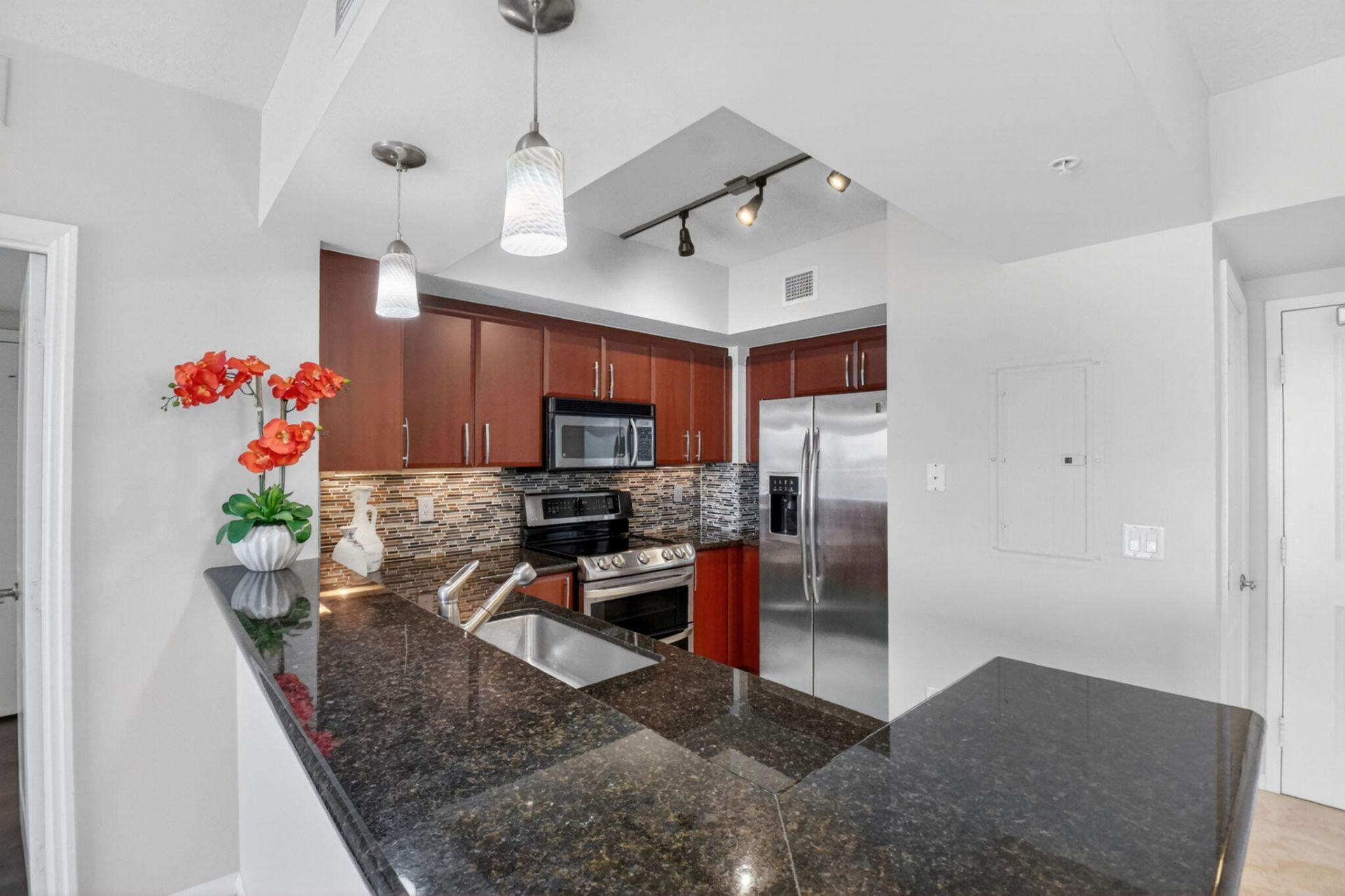 403 S Sapodilla Avenue, Unit 511, West Palm Beach, FL 33401 Photo