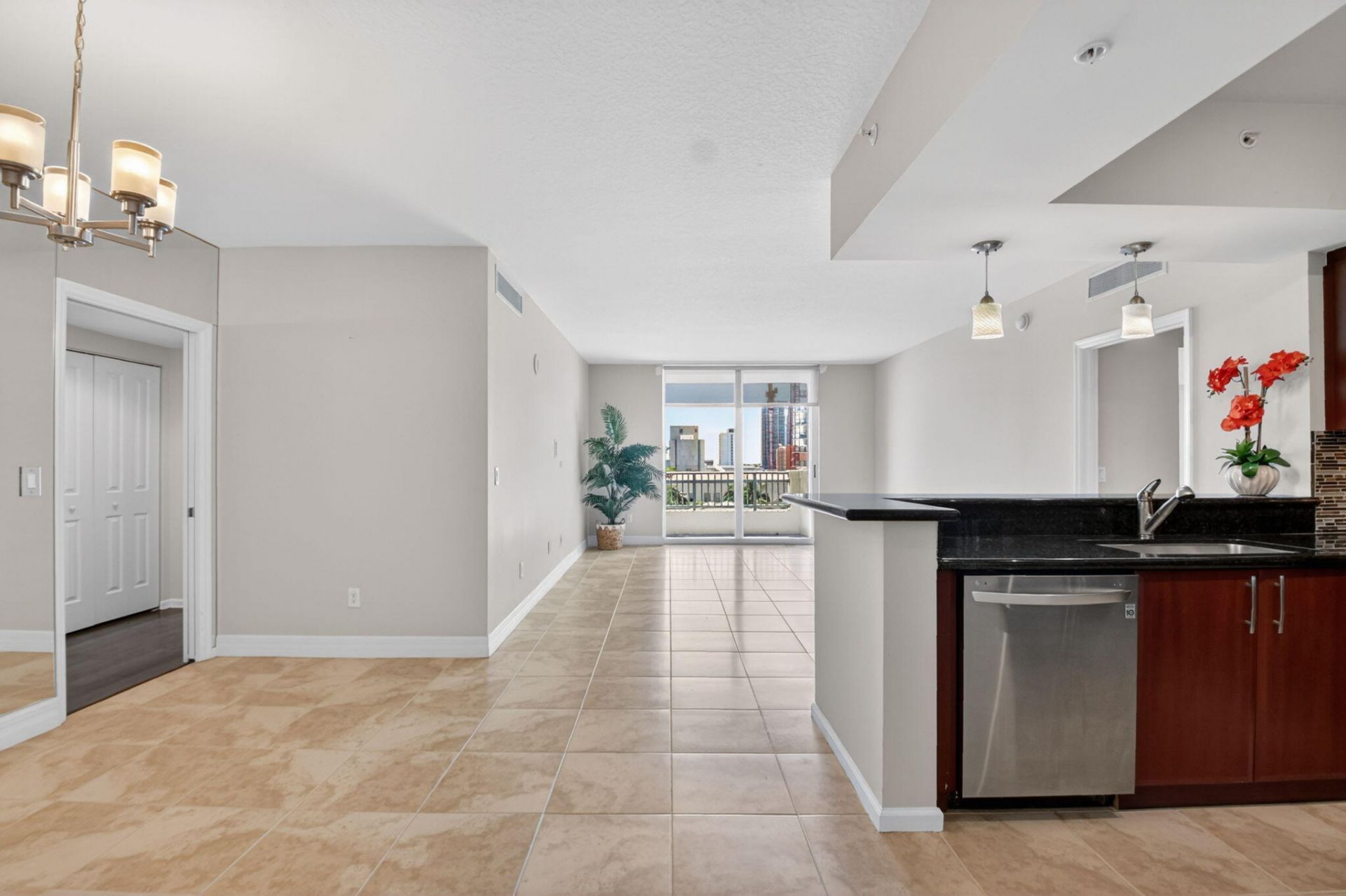 403 S Sapodilla Avenue, Unit 511, West Palm Beach, FL 33401 Photo