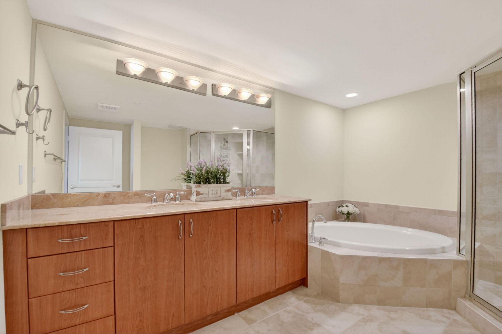 403 S Sapodilla Avenue, Unit 511, West Palm Beach, FL 33401 Photo
