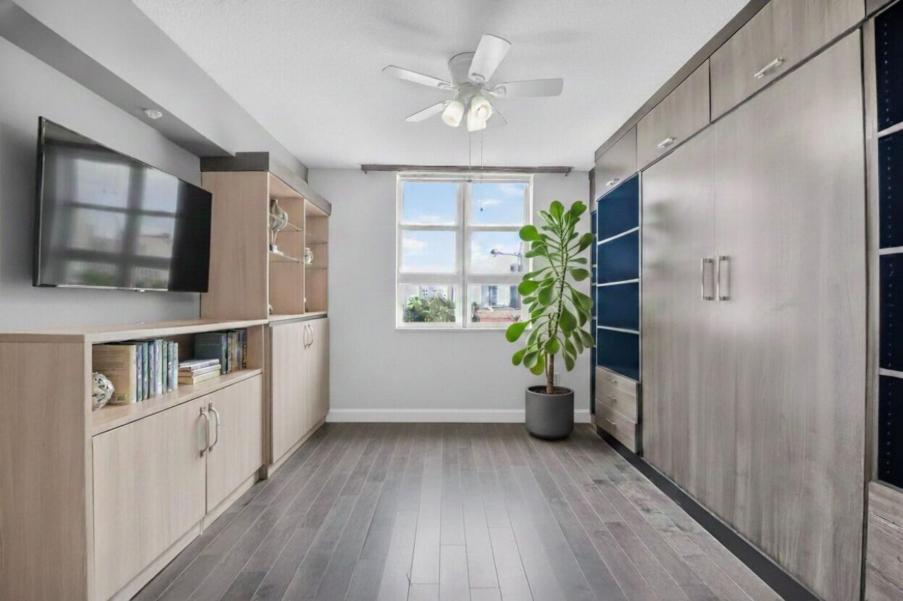 403 S Sapodilla Avenue, Unit 511, West Palm Beach, FL 33401 Photo
