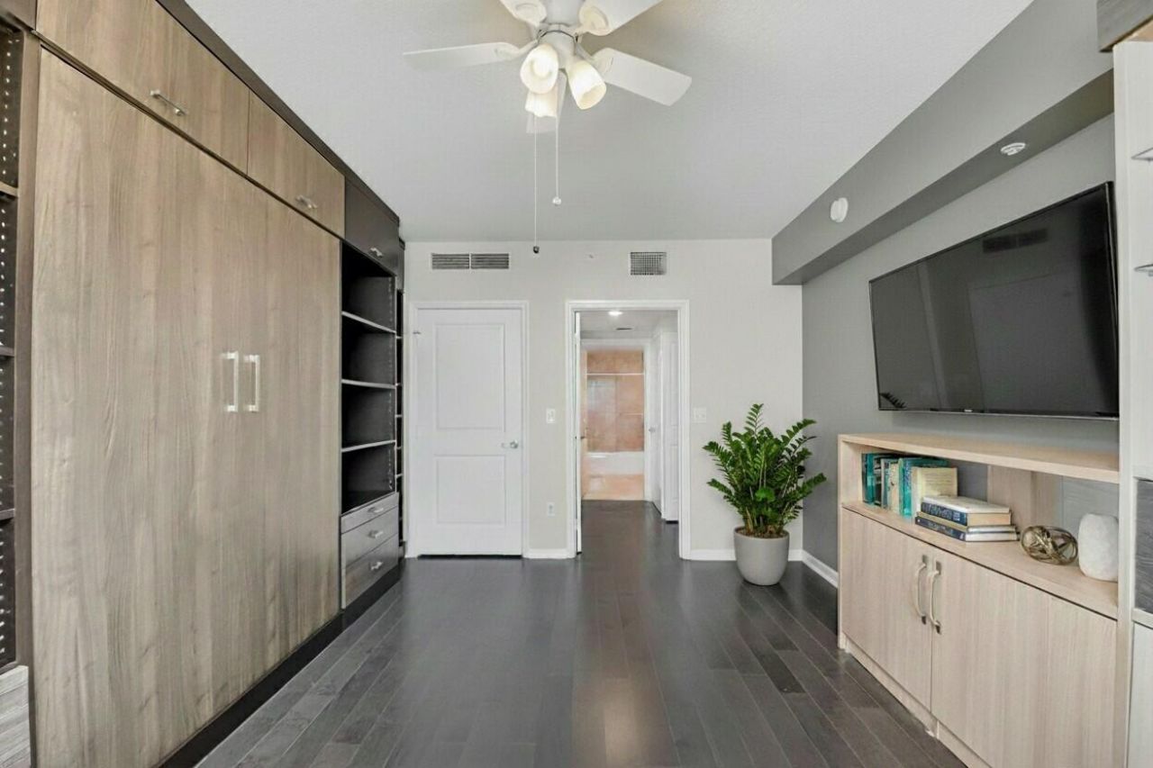 403 S Sapodilla Avenue, Unit 511, West Palm Beach, FL 33401 Photo
