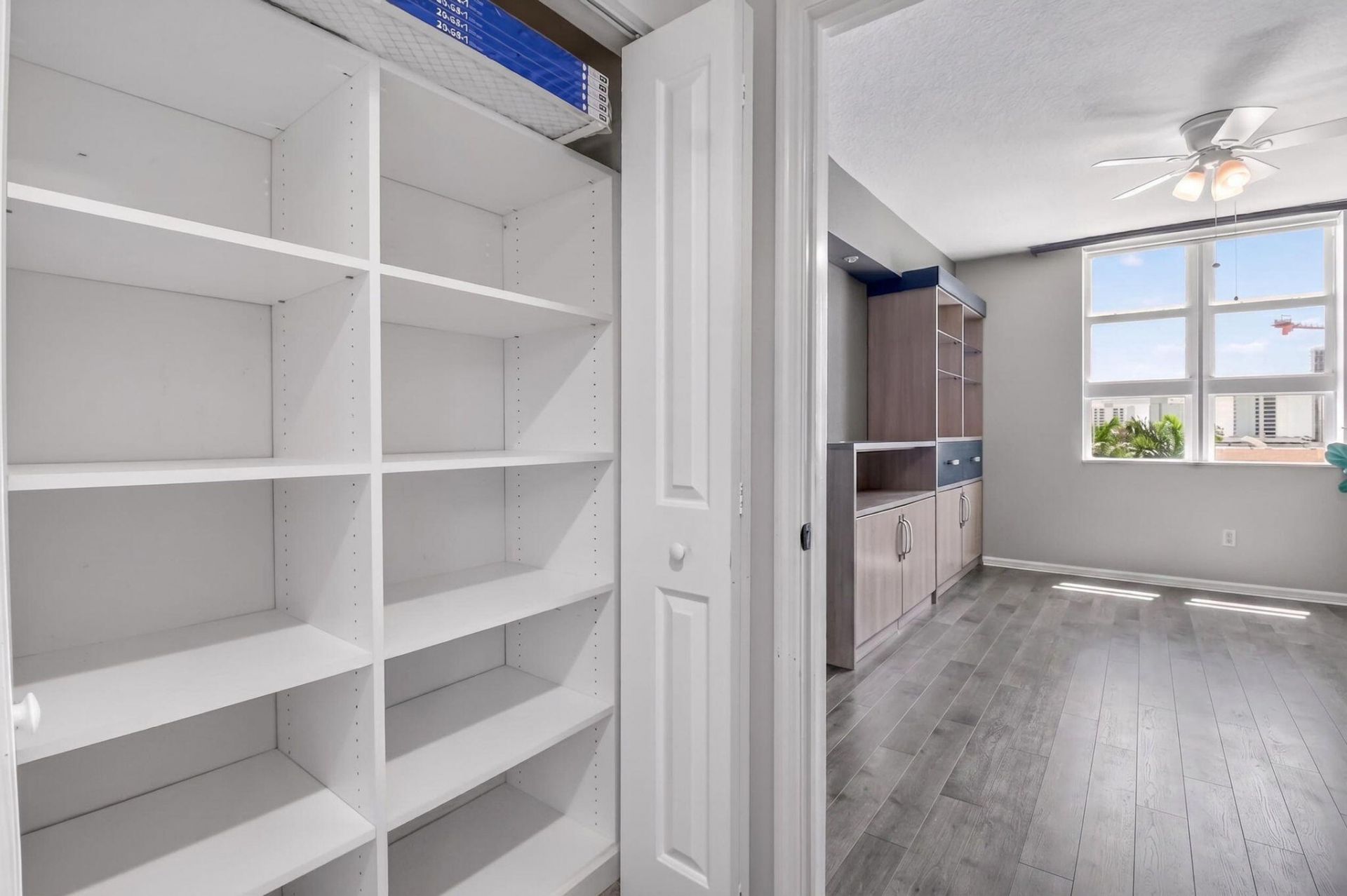 403 S Sapodilla Avenue, Unit 511, West Palm Beach, FL 33401 Photo
