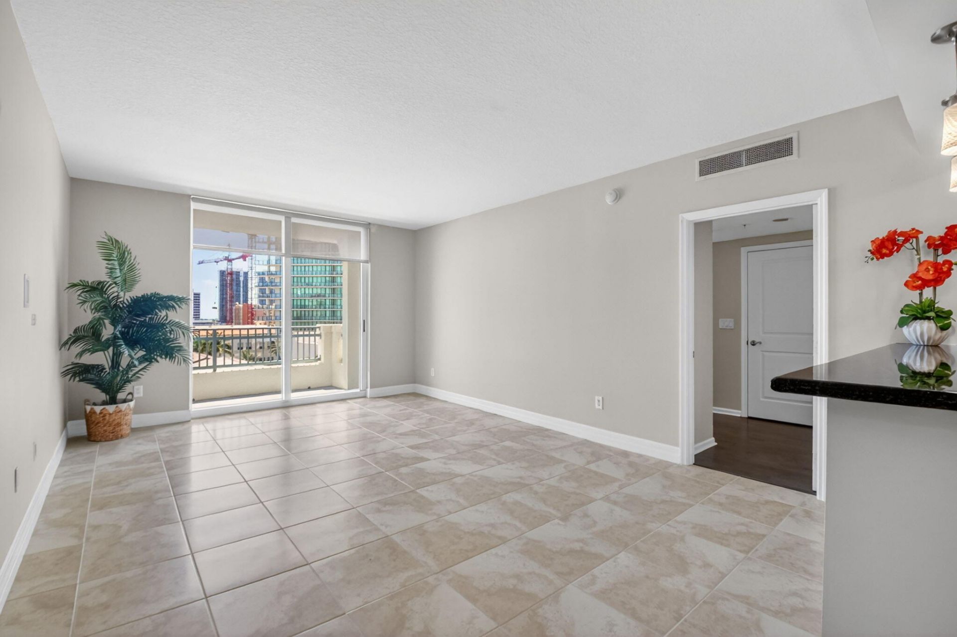 403 S Sapodilla Avenue, Unit 511, West Palm Beach, FL 33401 Photo