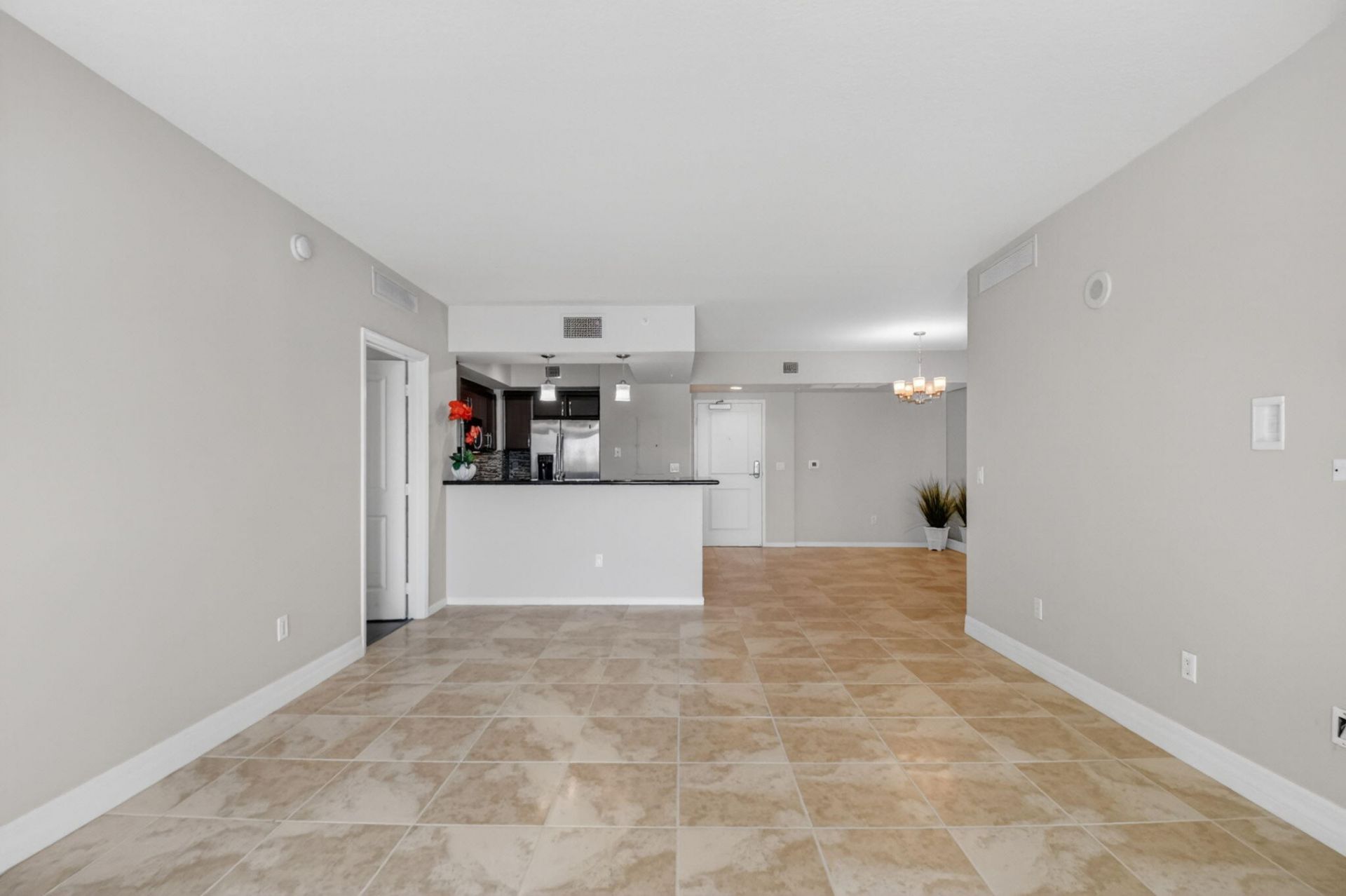 403 S Sapodilla Avenue, Unit 511, West Palm Beach, FL 33401 Photo
