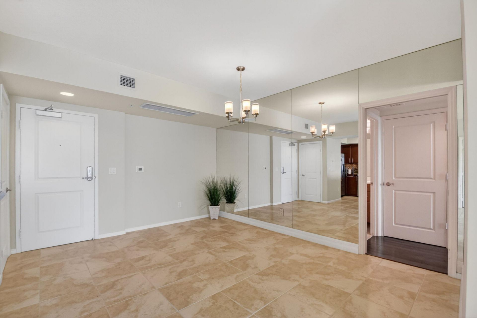 403 S Sapodilla Avenue, Unit 511, West Palm Beach, FL 33401 Photo