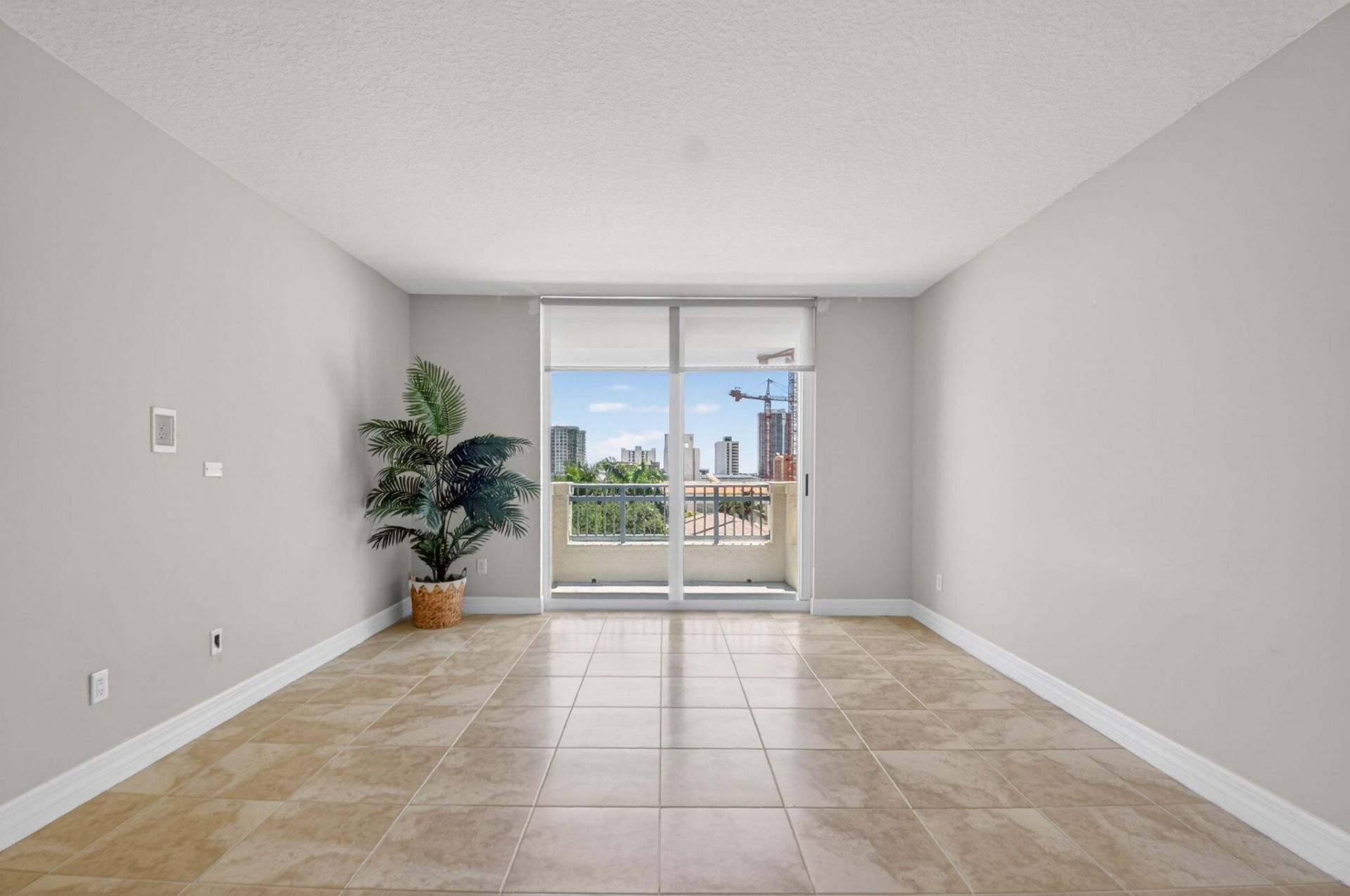 403 S Sapodilla Avenue, Unit 511, West Palm Beach, FL 33401 Photo