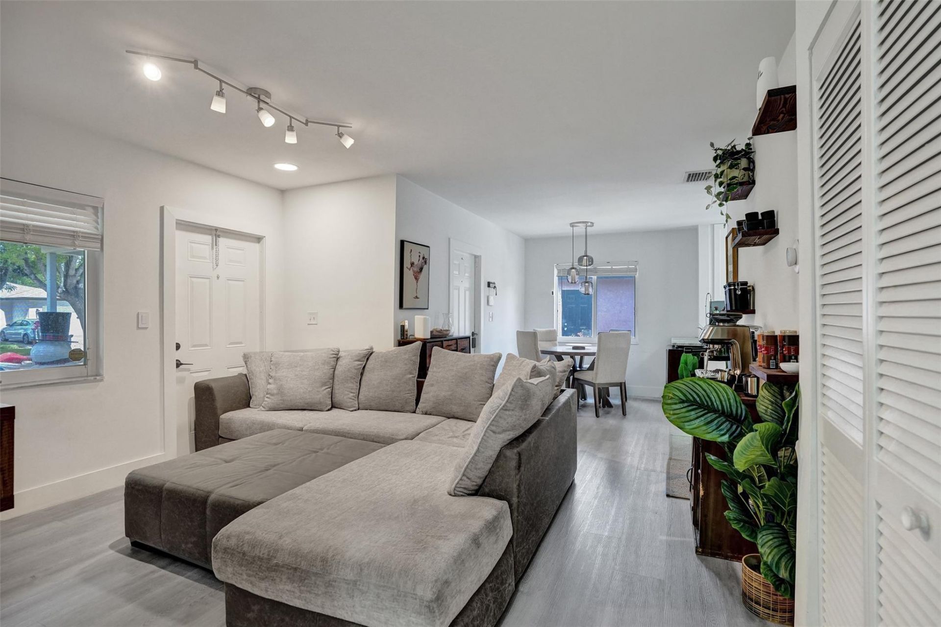 1590 NW 7th Lane, Pompano Beach, FL 33060 Photo