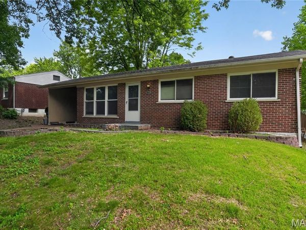 1729 Foley Drive , St Louis, MO 63136