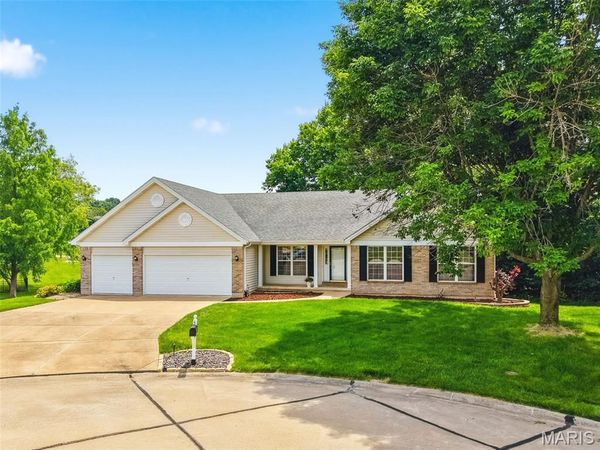 4 Sanborn Valley Court , St Peters, MO 63376