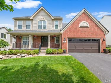 175 Franklin Lake Circle, Oxford Twp, MI 48371