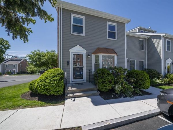 26 Breakwater Dr, Unit 26, Chelsea, MA 02150