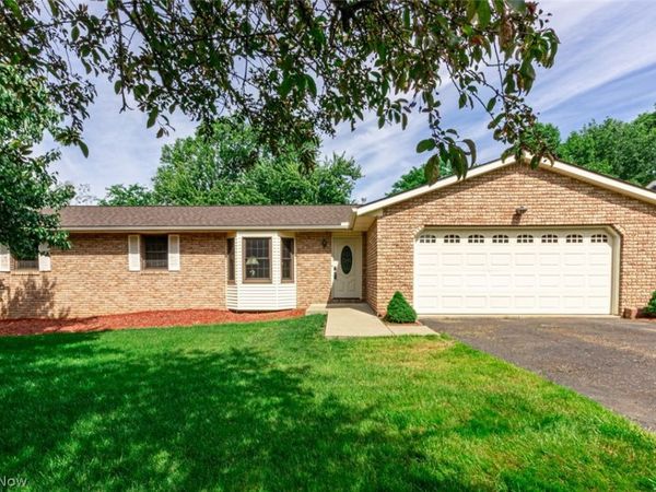 2411 Otterbin Street, Louisville, OH 44641