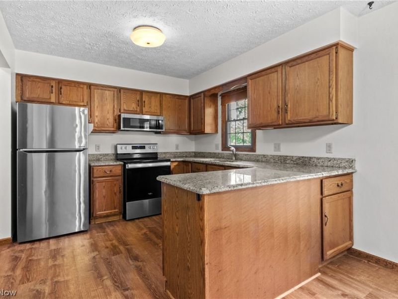 2411 Otterbin Street , Louisville, OH 44641 Photo 14
