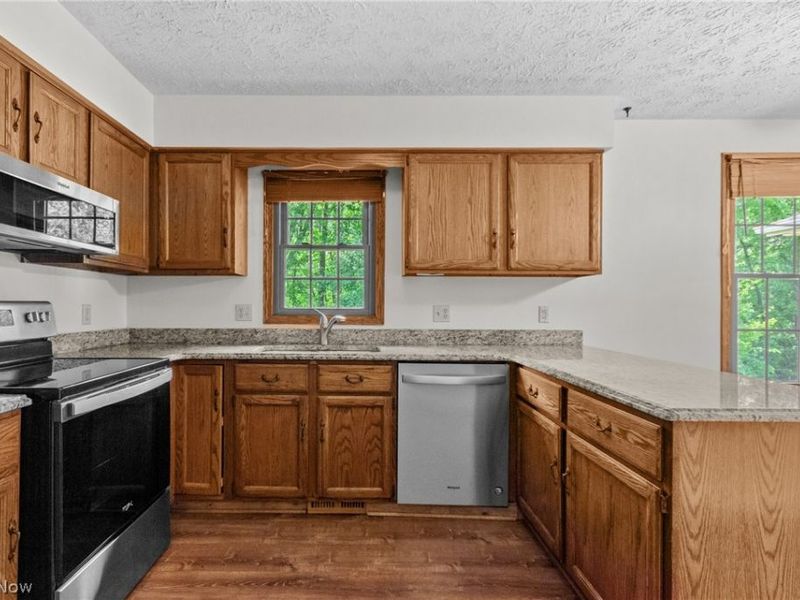 2411 Otterbin Street , Louisville, OH 44641 Photo 15