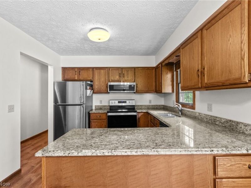 2411 Otterbin Street, Louisville, OH 44641 Photo 16