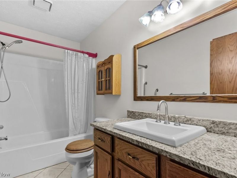 2411 Otterbin Street, Louisville, OH 44641 Photo 17
