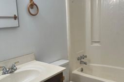 825 Sandpiper Drive photo 4