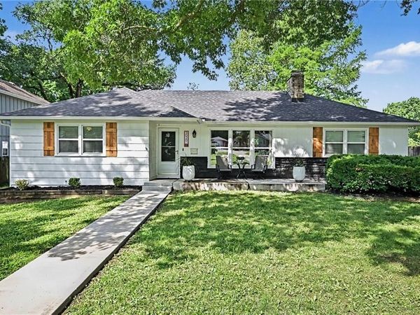 5020 Clark Drive, Roeland Park, KS 66205