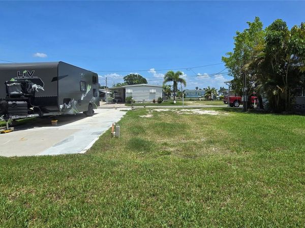 9 YAWL LANE , Unit 9, PALM HARBOR, FL 34683