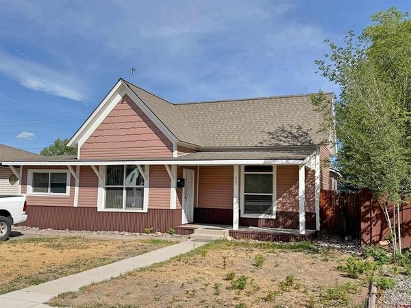 425 S 5th Street, Montrose, CO 81401