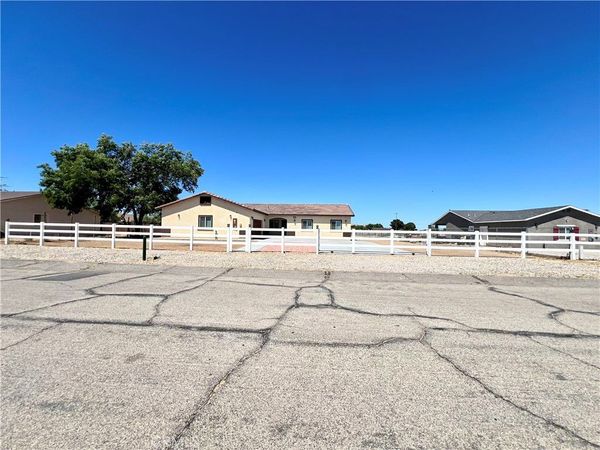 40719 171th Street, Lake Los Angeles, CA 93535
