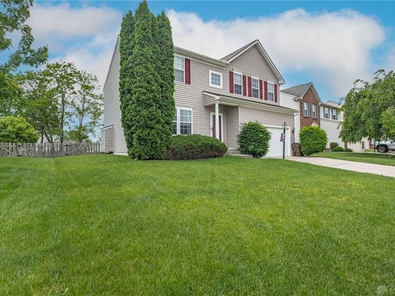 2731 Laurelwood Court, Beavercreek, OH 45431 Photo 2