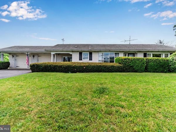 112 OPOSSUM LAKE ROAD, CARLISLE, PA 17015