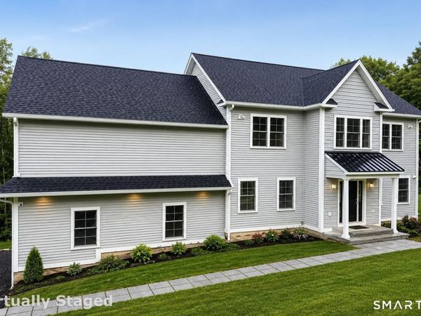 4 Jans, Guilford, CT 06437