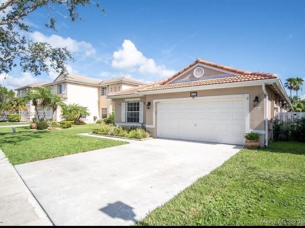 19213 SW 4th St , Pembroke Pines, FL 33029