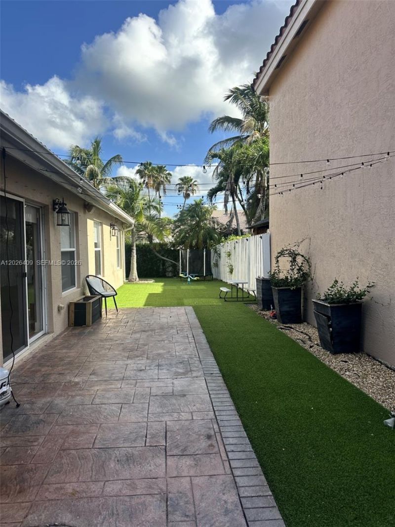 19213 SW 4th St , Pembroke Pines, FL 33029 Photo