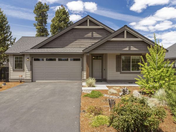51925 Campfire Drive, La Pine, OR 97739