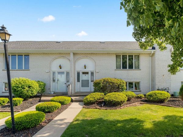 7241 W 152nd Street , Orland Park, IL 60462