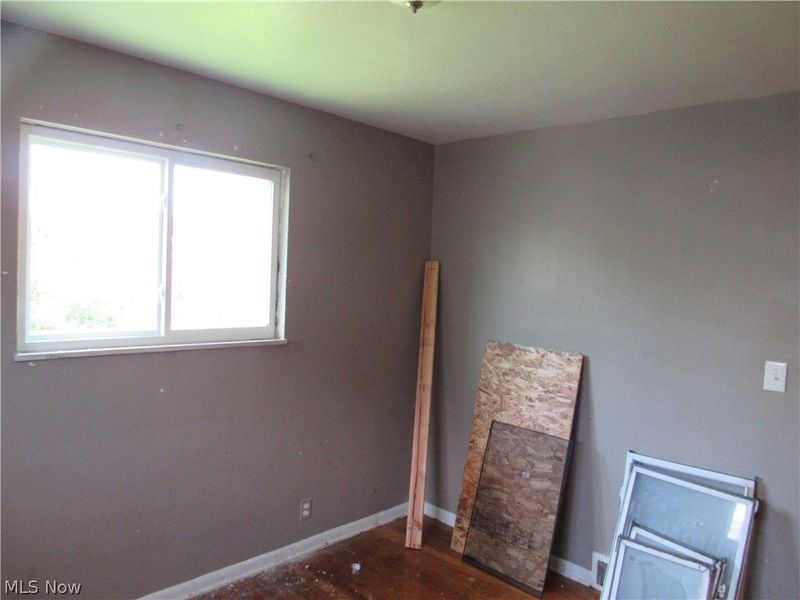 4680 Beechgrove Avenue , Garfield Heights, OH 44125 Photo 15
