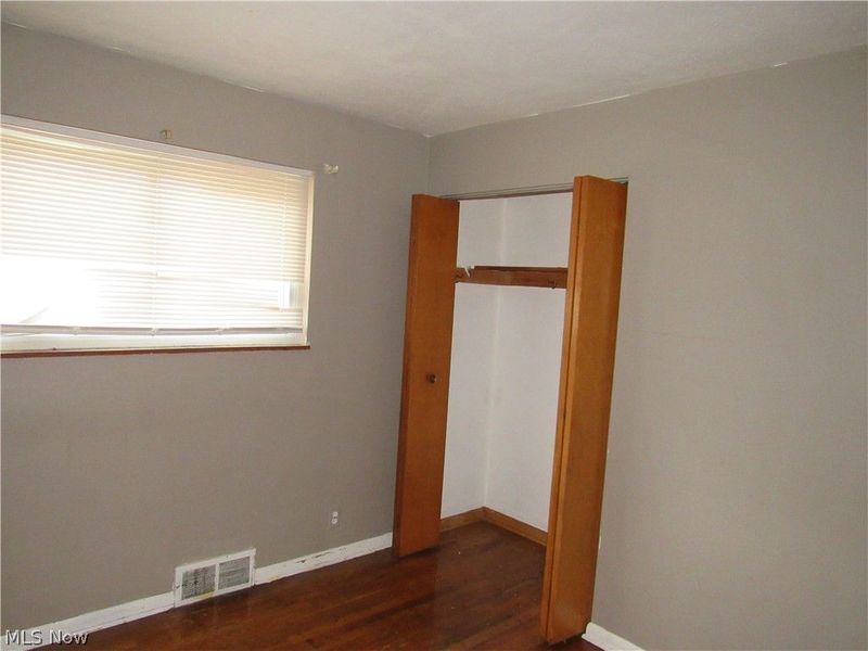 4680 Beechgrove Avenue , Garfield Heights, OH 44125 Photo 19