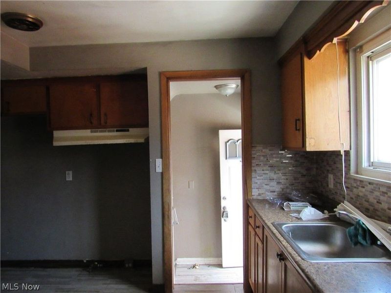 4680 Beechgrove Avenue , Garfield Heights, OH 44125 Photo 5
