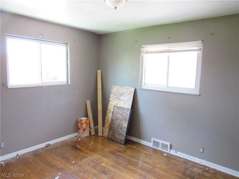 4680 Beechgrove Avenue , Garfield Heights, OH 44125 Photo 8