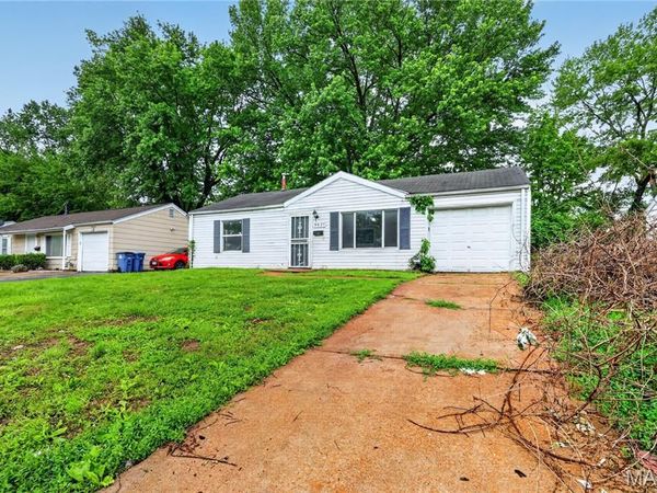 9827 Lorna Lane , St Louis, MO 63136