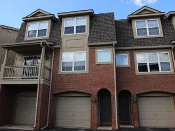3057 Barclay Way, Ann Arbor, MI 48105