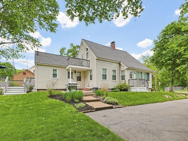 266 N Franklin St, Holbrook, MA 02343