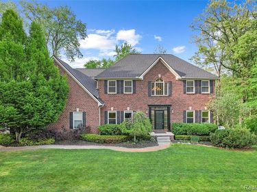 10099 Fernbrooke Drive, Green Oak Twp, MI 48116