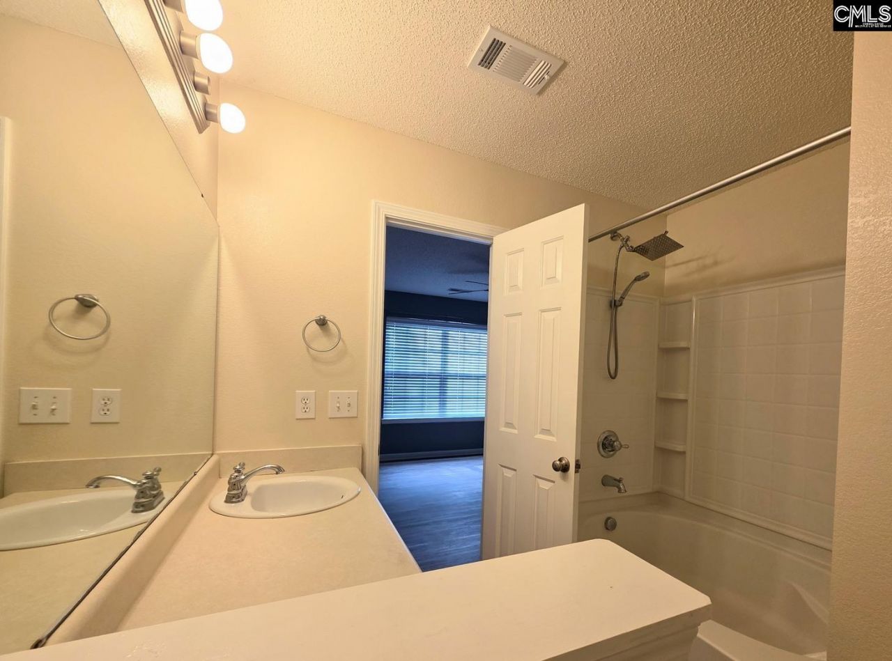 559 Foxstone Drive Photo 21