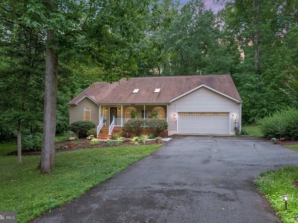 2402 LAKEVIEW PARKWAY, LOCUST GROVE, VA 22508