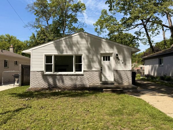 6145 N Dowling Avenue, Westland, MI 48185