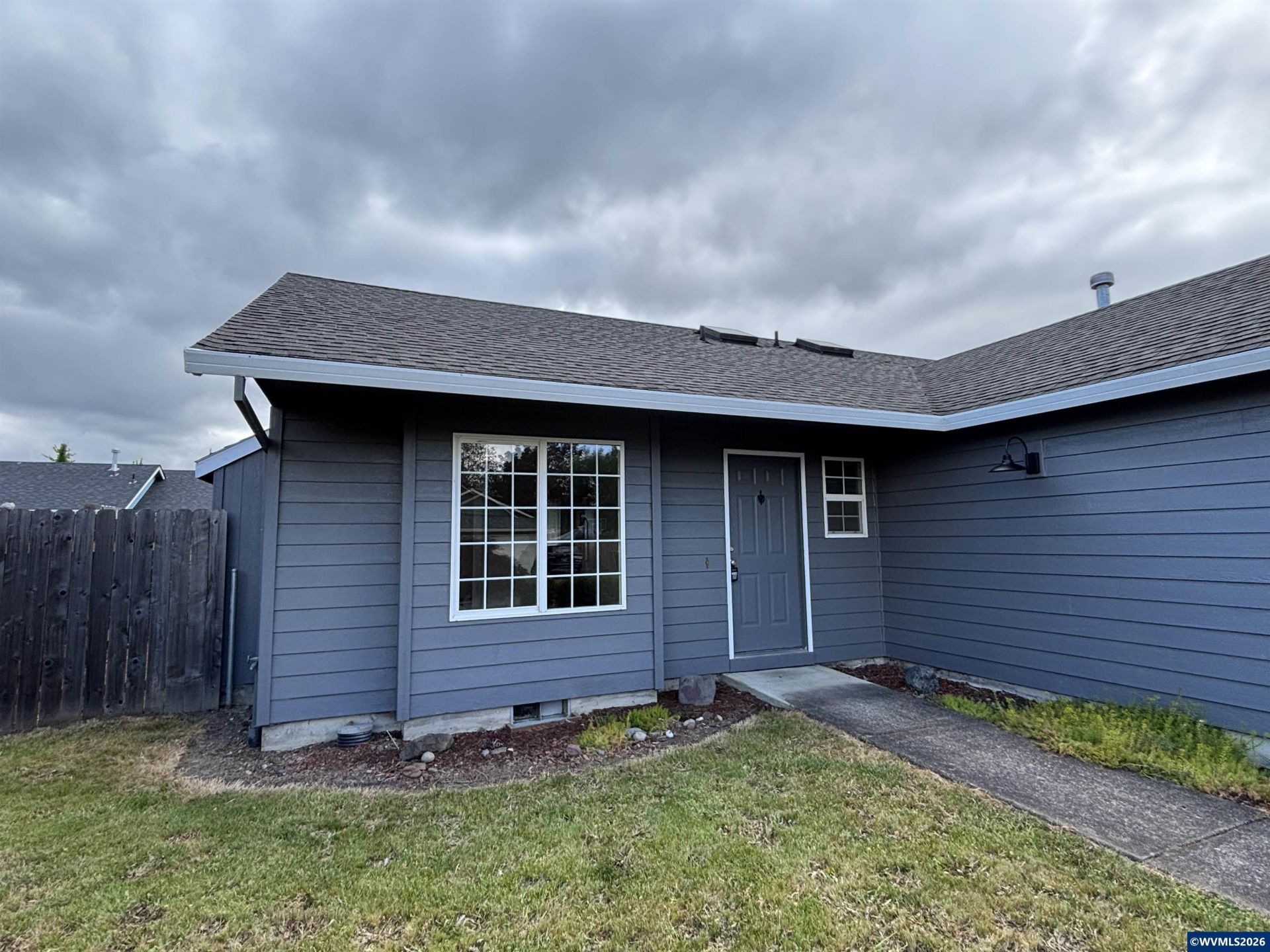 3120 Rooster Ln, Lebanon, OR 97355 Main Photo