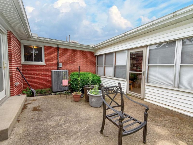 5585 Betty Lane, Miami Twp, OH 45150 Photo 28