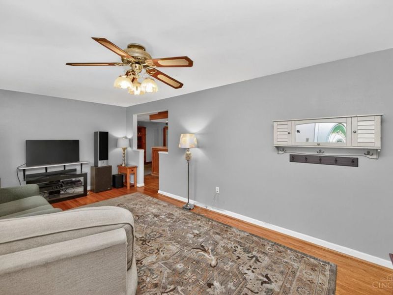 5585 Betty Lane, Miami Twp, OH 45150 Photo 3