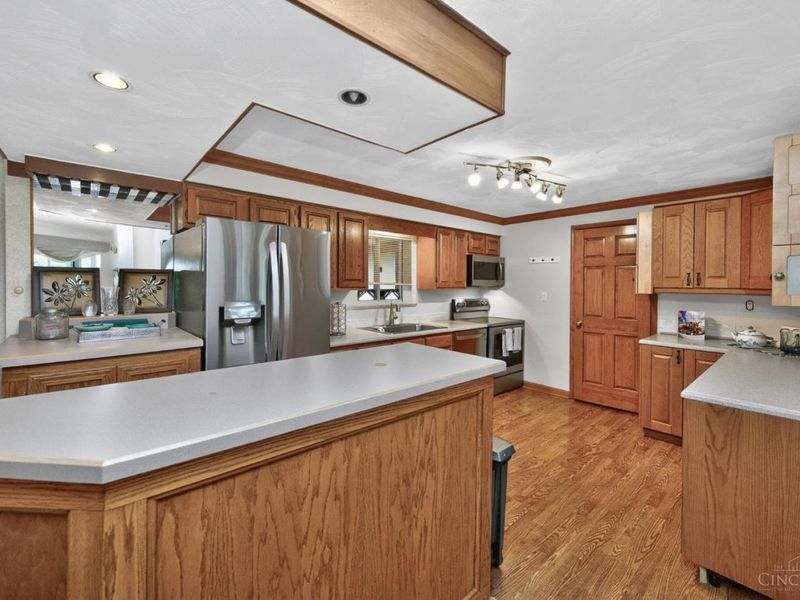 5585 Betty Lane, Miami Twp, OH 45150 Photo 7