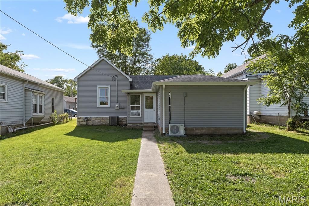 709 S 2nd Street, De Soto, MO 63020 Main Photo